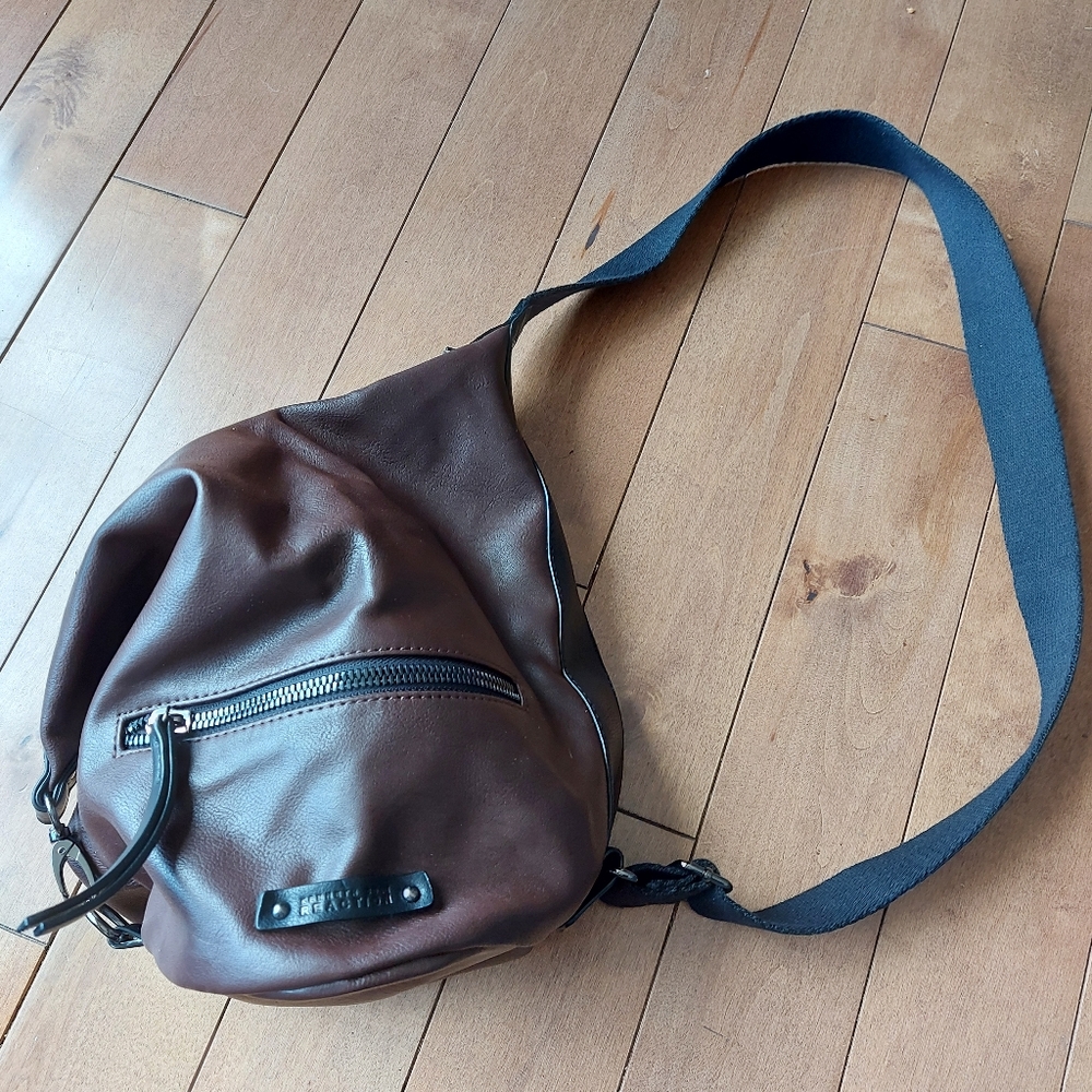 Kenneth Cole Reaction sling bag brown leather sling bag